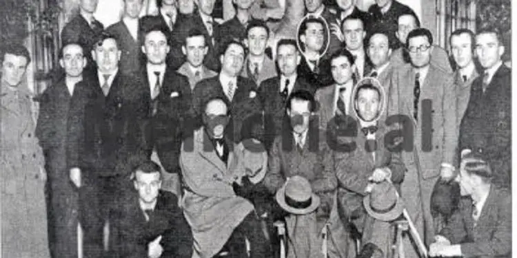 “Nëna ime e kishte djalë xhaxhai Enverin, por ai na pushkatoi vëllanë, që i prenë dhe kokën…”/ Ngjarja makabre e kushëririt që mbajti Enverin në Paris