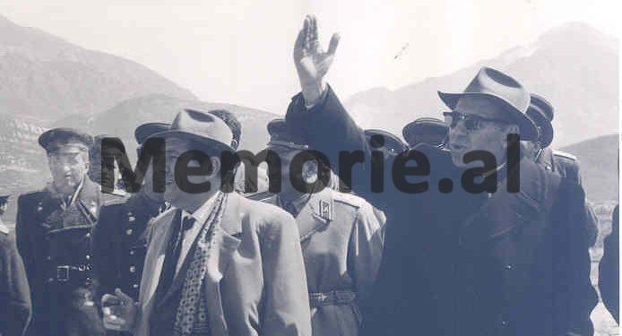 “I diplomuar në Torino dhe “Voroshillov” të Moskës, në ’75-ën, si ‘bashkëpunëtor’ i Ballukut, babai im, u dërgua në Berat si punëtor llaçi dhe …”/Historia e panjohur e gjeneralit të famshëm