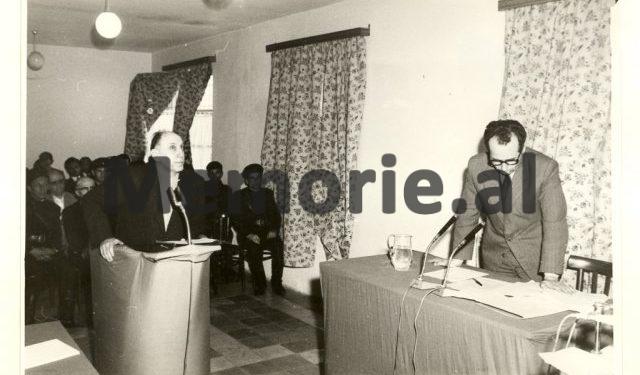 Akuzat e Enverit: “Kiço Ngjela ishte arrogant, na thoshte; ‘tregtia është më jep, të jap, ç’hyn këtu politika’, por bashkë me tregtinë që bënte ai, po na…”