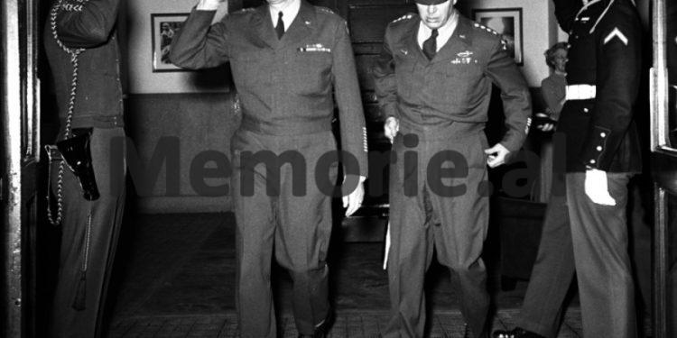 “Misioni sekret në Greqi me krerët e Partisë Komuniste që i sillja në vilën e fshehtë në Tiranë, kur ata i priste, Enveri dhe…”/ Dëshmia e ish-ushtarakut