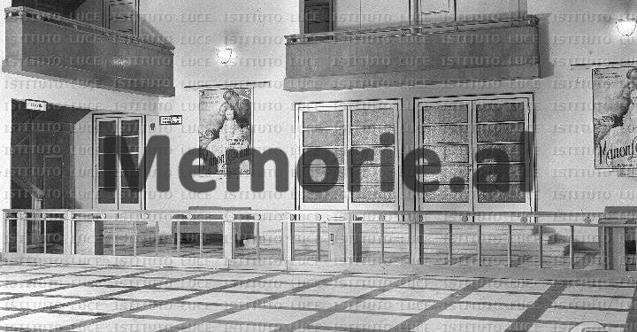 10 foto të panjohura të Teatrit Kombëtar në vitin 1939 kur sapo ishte pagëzuar Teatri “Savoja”/ Nga pamja ballore e godinës, te salla dhe ambientet e brendëshme