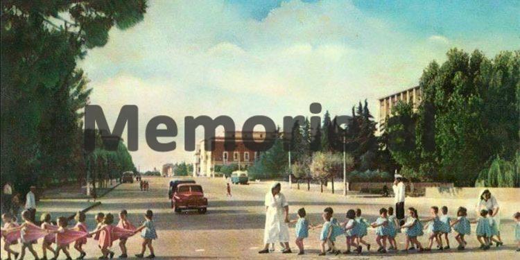 Zbulohet plani rregullues i Tiranës i vitit 1953, i arkitektit Gani Strazimiri dhe dy rusëve: Nga Sheshi “Skënderbej”, ‘Pallati i Qeverisë’, ‘Muzeu Nacional’, ‘Teatri i madh i dramës”, etj.