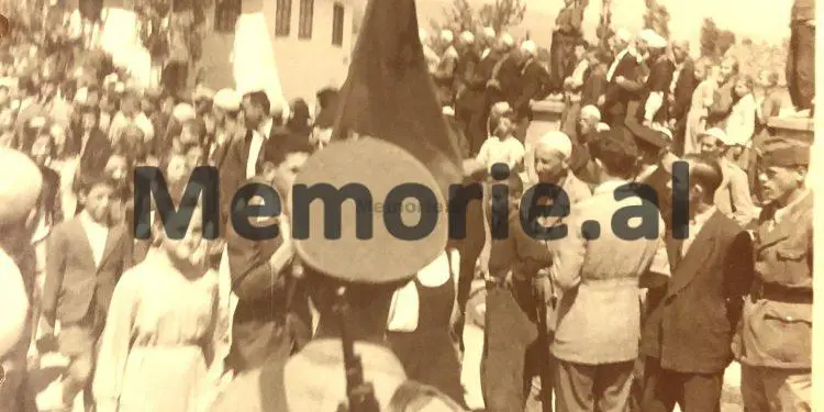 “Në qelitë e burgut në Shkodër pasi më lidhën këmbë e duar me tela, më torturuan barbarisht dhe…”/ Historia e panjohur e shkodranit që ruajti maskën e Fishtës