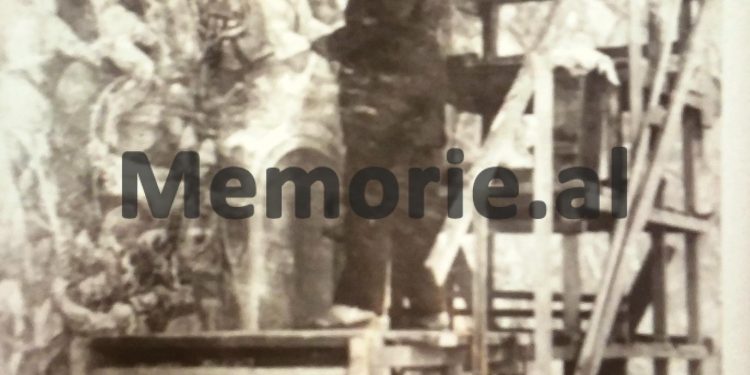 “Muzeu i Skënderbeut mos të jetë aty si çiban, as si kullë, ç’mund të marrim nga kullat, por të bëhet si shtëpia e Zekatëve, pasi…”/ Fjala e Enverit në Byro