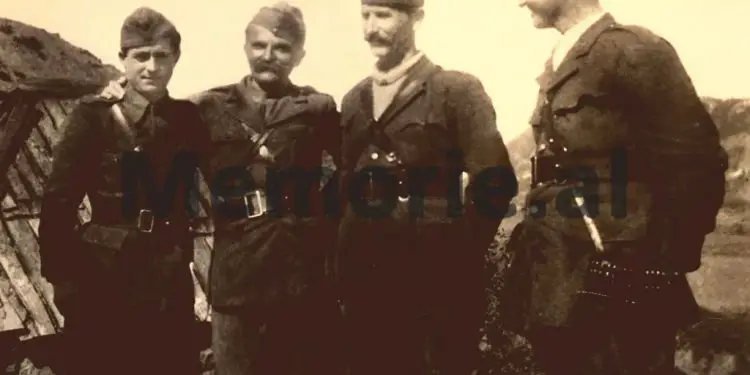 “Ishte toger i Sigurimit në Durrës, e dërguan me mision sekret në Greqi dhe s’u kthye më, në ’66-ën na thanë se…”/ Dëshmia e vëllait dhe e “kolegëve” të tij