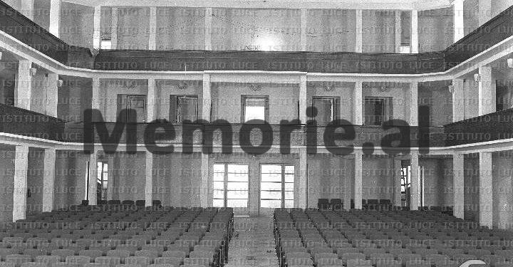 10 foto të panjohura të Teatrit Kombëtar në vitin 1939 kur sapo ishte pagëzuar Teatri “Savoja”/ Nga pamja ballore e godinës, te salla dhe ambientet e brendëshme