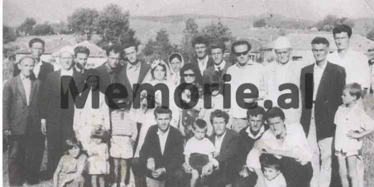 “Komunistët na masakruan, sepse kur i pari i fisit tonë e pyeti Fadil Hoxhën: ‘Me kë do mbesë Kosova pas Luftës’, ai i tha…”/ Historia tragjike e familjes së madhe tropojane