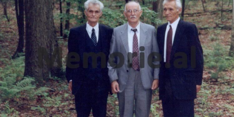 “Komunistët na masakruan, sepse kur i pari i fisit tonë e pyeti Fadil Hoxhën: ‘Me kë do mbesë Kosova pas Luftës’, ai i tha…”/ Historia tragjike e familjes së madhe tropojane