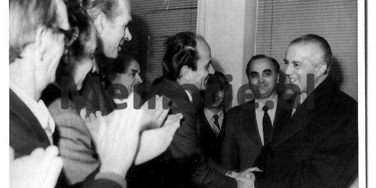 Diskutimi i Enverit në Byro: “Aktorja e re shqiptare, pa folur fare, me sytë e saj flet shumë dhe e lë në bisht të urës Brixhit Bardonë, kurse Prosi dhe Ndrenika…”