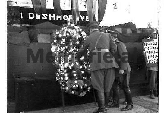 “Enveri s’ua dha pensionin e ‘Heroit të Popullit’, familjeve të Qemalit dhe Vasil Shantos, por ndërhyra unë tek…”/ Dëshmia e ish-nënkryetarit të Gjykatës së Lartë