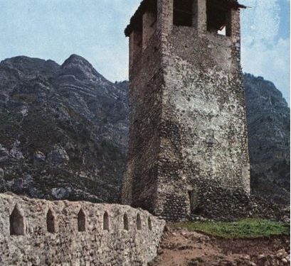 “Muzeu i Skënderbeut mos të jetë aty si çiban, as si kullë, ç’mund të marrim nga kullat, por të bëhet si shtëpia e Zekatëve, pasi…”/ Fjala e Enverit në Byro