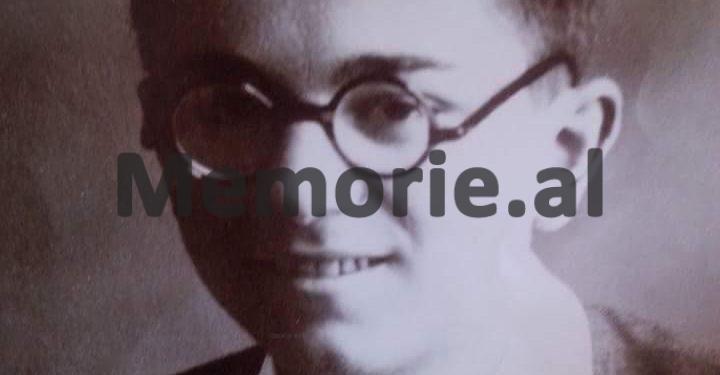 Rrëfimi i korrierit: “Babai im dyshonte te Enveri, por Qazim Mulleti i tha: Xan, ky është i yni…’, kurse më 4 maj ’42, shoqëruesin e Qemal Stafës, “Hekurin” e nisën në….”