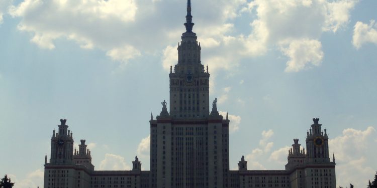 Zbulohet dosja e Spahivoglit: “Në Teatrin Popullor, s’më pranuan ‘për mungesë talenti’, qëndrova 5 vjet pa punë, më emëruan në Bërzhitë, ku…”/ Akuzat e Institutit që e internuan