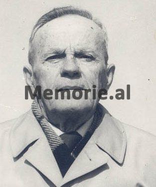 “Në Plenumin e Beratit Enveri u përjashtua nga funksionet drejtuese në Parti, por ai gati i përlotur, u lut që ….”/ Dëshmia e rrallë e ish-zv/ministrit të Brendshëm, miku i ngushtë i Malëshovës