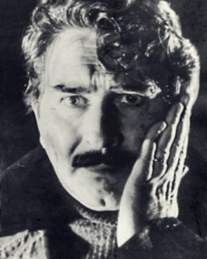 “Ne bënim jetë të thjeshtë, as televizor nuk kishim, babai shkonte për të parë filmat te…” Historia e panjohur e Sandër Prosit, kollosit të teatrit dhe kinematografisë shqiptare