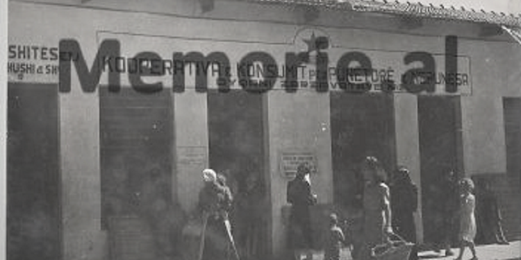 Zbulohet plani rregullues i Tiranës i vitit 1953, i arkitektit Gani Strazimiri dhe dy rusëve: Nga Sheshi “Skënderbej”, ‘Pallati i Qeverisë’, ‘Muzeu Nacional’, ‘Teatri i madh i dramës”, etj.