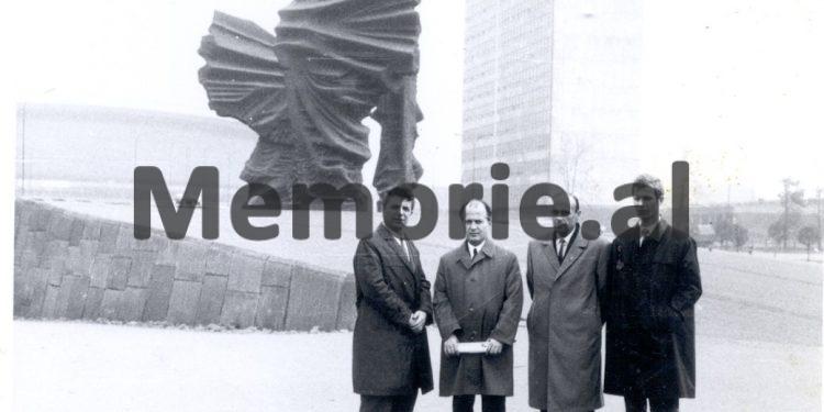 “Kur isha prokuror i Tropojës, më bënin presion të ndaja gruan, se i vëllai, doli “agjent polak”, dhe e torturonte shoku i tij që…”/ Dëshmia e rrallë për vëllanë e “Heroit të Popullit”