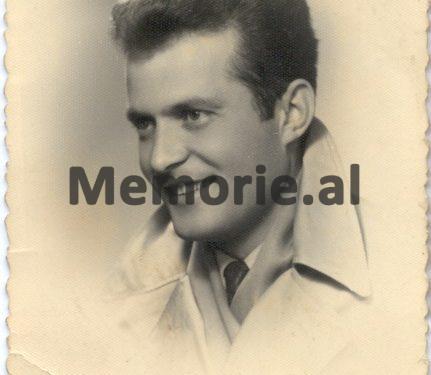 “Kur isha prokuror i Tropojës, më bënin presion të ndaja gruan, se i vëllai, doli “agjent polak”, dhe e torturonte shoku i tij që…”/ Dëshmia e rrallë për vëllanë e “Heroit të Popullit”