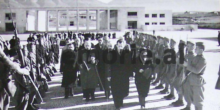 Zbulohet plani rregullues i Tiranës i vitit 1953, i arkitektit Gani Strazimiri dhe dy rusëve: Nga Sheshi “Skënderbej”, ‘Pallati i Qeverisë’, ‘Muzeu Nacional’, ‘Teatri i madh i dramës”, etj.