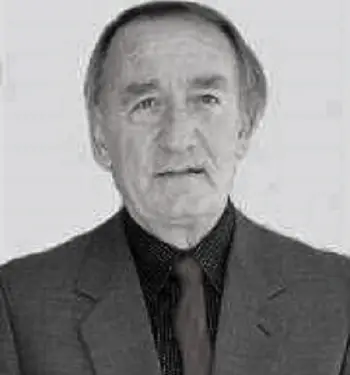 Hysni Kapo: “Në Teatër ka njerëz me lakra në kokë’,… Manush Myftiu: ‘Sherri Mita me baba të arratisur, drama e tij me frymë social-demokrate, prandaj’…”