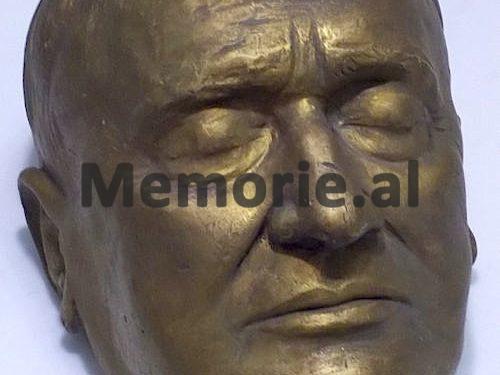 “Në qelitë e burgut në Shkodër pasi më lidhën këmbë e duar me tela, më torturuan barbarisht dhe…”/ Historia e panjohur e shkodranit që ruajti maskën e Fishtës