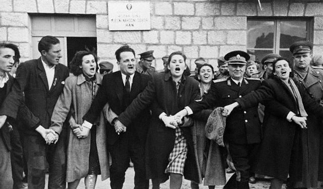 “Hoxha pyeti me gjysmë zëri Titon se ç’do të bëhet me Kosovën”