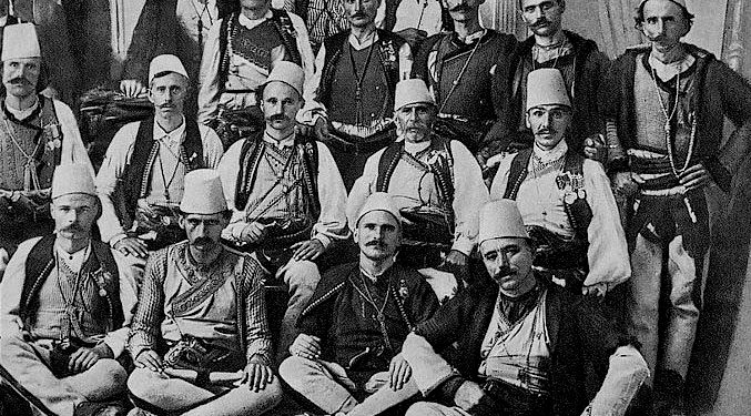 “Në pranverën e 1916-ës, isha çdo ditë mes fshatarëve të Dukagjinit që jepnin shpirt nga epidemia e kolerës, ku vdiqën 575 vetë dhe…”/ Kujtimet e At Anton Harapit