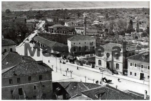 “Në qelitë e burgut në Shkodër pasi më lidhën këmbë e duar me tela, më torturuan barbarisht dhe…”/ Historia e panjohur e shkodranit që ruajti maskën e Fishtës