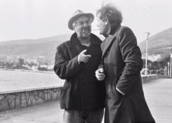 “Ne bënim jetë të thjeshtë, as televizor nuk kishim, babai shkonte për të parë filmat te…” Historia e panjohur e Sandër Prosit, kollosit të teatrit dhe kinematografisë shqiptare