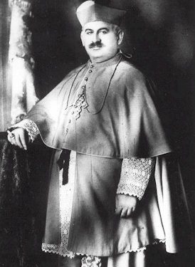 “Çfarë bisedova me Monsinjor Thaçin e Vinçens Prenushin në zyrën time, kurse Sali Myftija dhe Hafiz Ali Tari, janë…”/ Dokumentet e panjohura