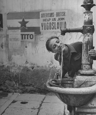 “Kosovarët të vijnë si turistë dhe të bëjnë propagandë të mirë, por sigurisht Sigurimi Shtetit do ketë telashe…” /Raporti sekret i ministrit, Fecor Shehu në 1980-ën