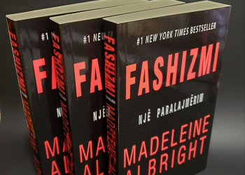 Del në qarkullim FASHIZMI: Një Paralajmërim, i znj. Madeleine Albright,  NEW YORK TIMES BESTSELLER