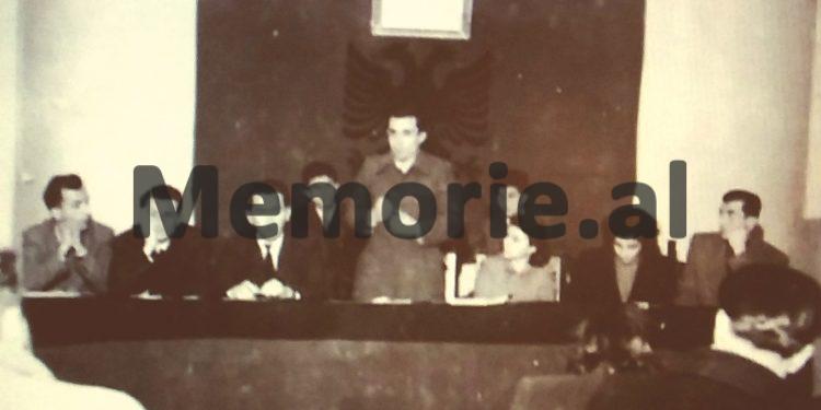 “Ç’deshe ti Liri te diplomati sovjetik, apo siç thanë shokët, kërkon t’i zësh vendin e Enverit, dhe…”/ Mbledhja  që ‘kryqëzoi’ anëtaren e Byrosë