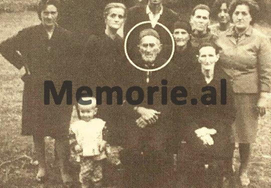 “Gjyshi im, më i pasuri i Kolonjës, ndihmoi Petro Ninin për shkollat shqipe dhe u falenderua nga Abdyl Frashëri, por komunistët na dogjën dhe…”/ Historia tragjike