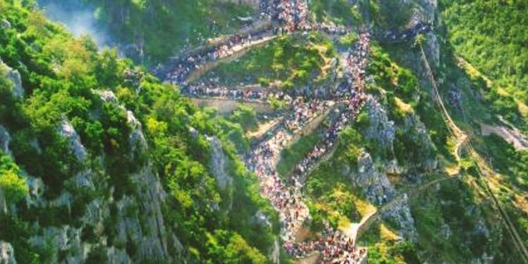 Kurbini, me mrekullitë natyrore që ofron laguna e Patogut dhe malet mbi lumin Mat, agroturizmi e prodhimet bio, një parajsë turistike, sa afër dhe larg Tiranës! (fotot e rralla)