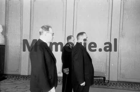 Zbulohet debati i ashpër/ Koço Tashko: “Të dënohen ata që folën në plenum kundër Hrushovit, ai nuk gabon, por edhe Stalini…”/ Enveri: thirri mendjes, ti je i sëmurë nga koka…