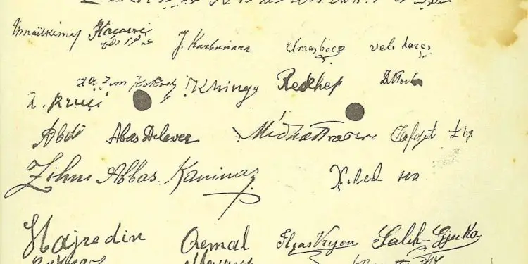 “Gjyshi im, shoqëroi Ismail Qemalin e firmosi pavarësinë, babai ish-deputet, riparonte falas në Ankona anijet shqiptare, kurse komunistët na burgosën familjarisht dhe…”/ Historia tragjike