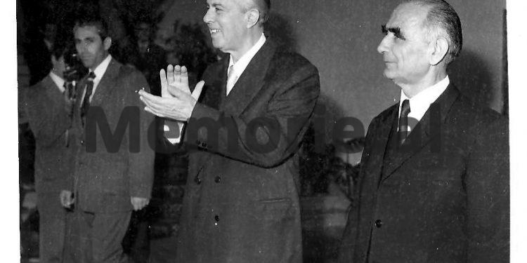 “Muzeu Historik Kombëtar nuk duhet të ketë xhamllik në katin e parë, që të duken si vitrina dyqanesh, por…”/ Fjala e Enverit në Byronë Politike