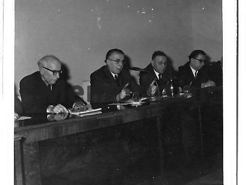 “Muzeu Historik Kombëtar nuk duhet të ketë xhamllik në katin e parë, që të duken si vitrina dyqanesh, por…”/ Fjala e Enverit në Byronë Politike