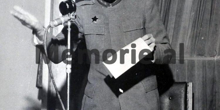 “Kam gjykuar dhe ekzekutuar kushëririn tim të dytë edhe dajën e gruas sime, e kam dënuar 10 vite si armik dhe…”/ Zbulohet autobiografia e “Gjeneralit xhelat”, të diktaturës