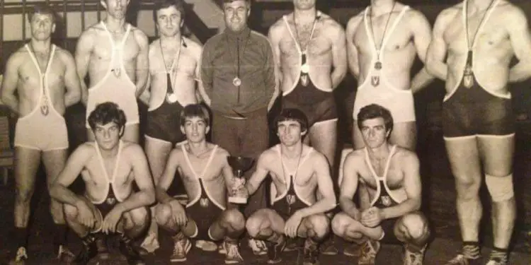 “Në Finlandë, si nënkampione bote, më ofruan një ‘Benz’ që s’e pranova, kurse në Shkodër, kur lashë sportin, një libër të Enverit dhe ‘Axhustator i dalluar’…”/ Dëshmia e legjendës së mundjes