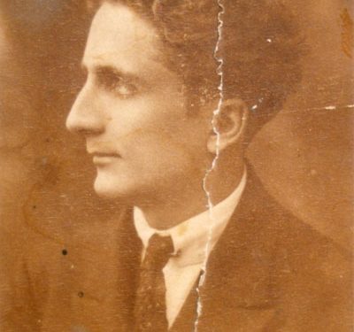 “Mbreti Zog i toleroi, kurse Enveri i vrau komunistët e vërtetë, si Zai Fundo, mbjellësin e vërtetë të farës bolshevike në vëndin t’onë….”/ Libri i publicistit në 1951-in në SHBA-ës