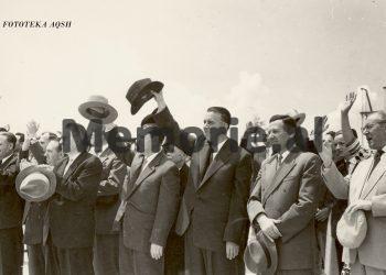 Letra e Enverit për Hrushovin: “Një ish-diplomat polak në Tiranë, hyri në përfaqësinë tonë në Varshavë dhe nxorri pistoletën për të vrarë ambasadorin, por…”