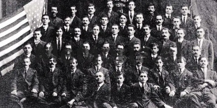 “Many nations have issued traitors, but there they are covered by the loyal majority, while in Albania ….” / The book of the publicist published in 1951 in the USA