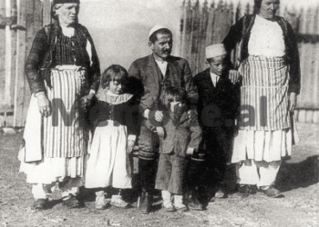 “When his grandfather was sentenced to 101 years and his son was sentenced to death, he asked the court to shoot him and his son to be pardoned, and Aranit Çela accepted…”  Rare event of the Gjonmarkaj family