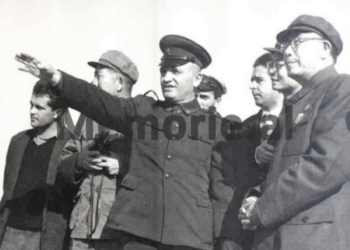 Fjala e Enverit në Byro: “Ti Hito Çako, ke qenë në dijeni të veprimtarisë armiqësore të Tuk Jakovës, por i’a fshehe Partisë atëhere, ndërsa tani…”/ Akuzat mbi “puçistët”