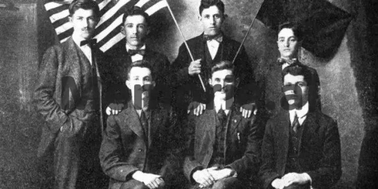 “Many nations have issued traitors, but there they are covered by the loyal majority, while in Albania ….” / The book of the publicist published in 1951 in the USA