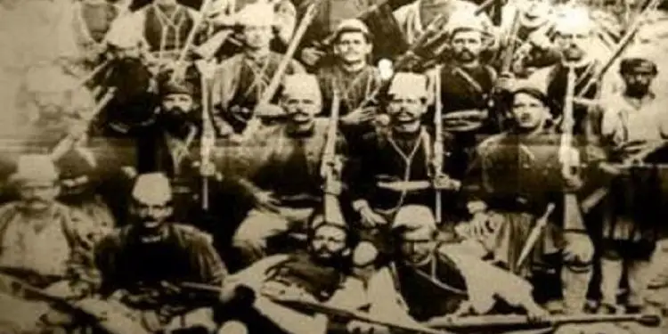 “Gjyshi im, më i pasuri i Kolonjës, ndihmoi Petro Ninin për shkollat shqipe dhe u falenderua nga Abdyl Frashëri, por komunistët na dogjën dhe…”/ Historia tragjike