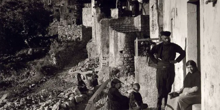 Represioni e gjenocidi i bandave zerviste ndaj popullsisë çame, me veprimet shtazarake që nuk u kursyen as gratë, pleqtë dhe fëmijët”/ Reportazhi i gazetës “Bashkimi” në 1945-ën