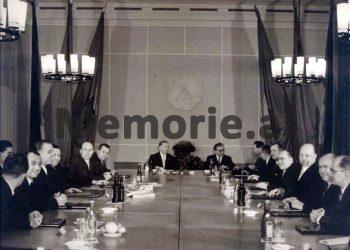 Zbulohet debati i ashpër/ Koço Tashko: “Të dënohen ata që folën në plenum kundër Hrushovit, ai nuk gabon, por edhe Stalini…”/ Enveri: thirri mendjes, ti je i sëmurë nga koka…